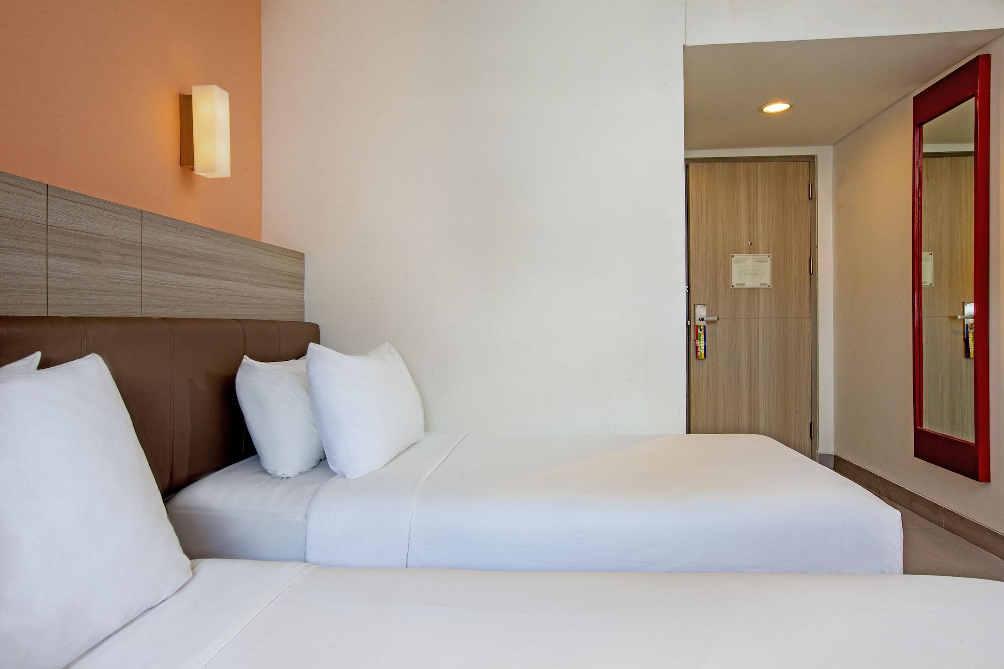 Carani Hotel Yogyakarta Esterno foto
