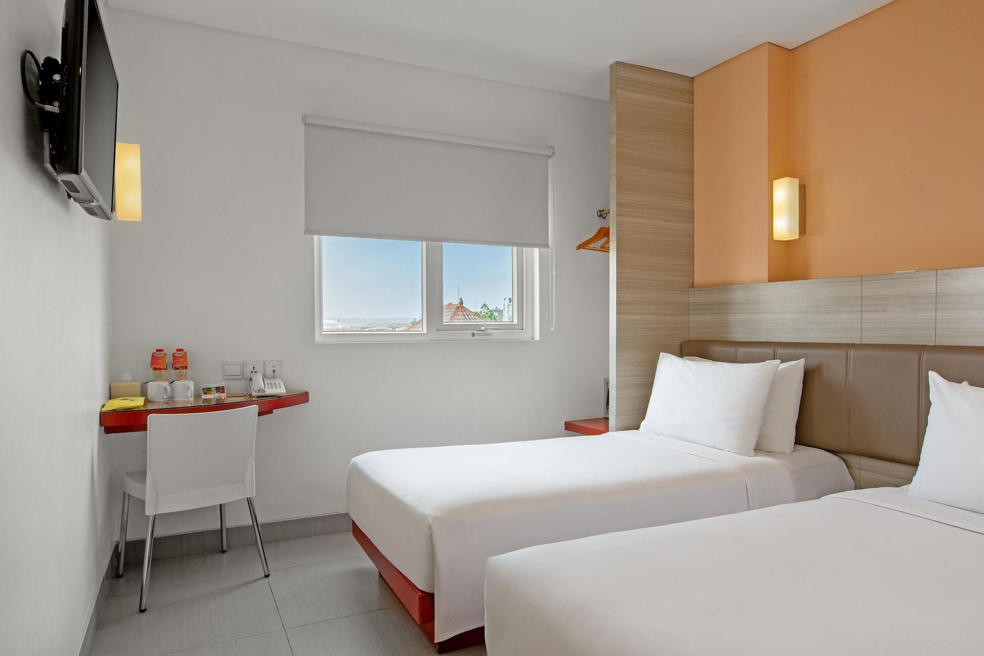 Carani Hotel Yogyakarta Esterno foto
