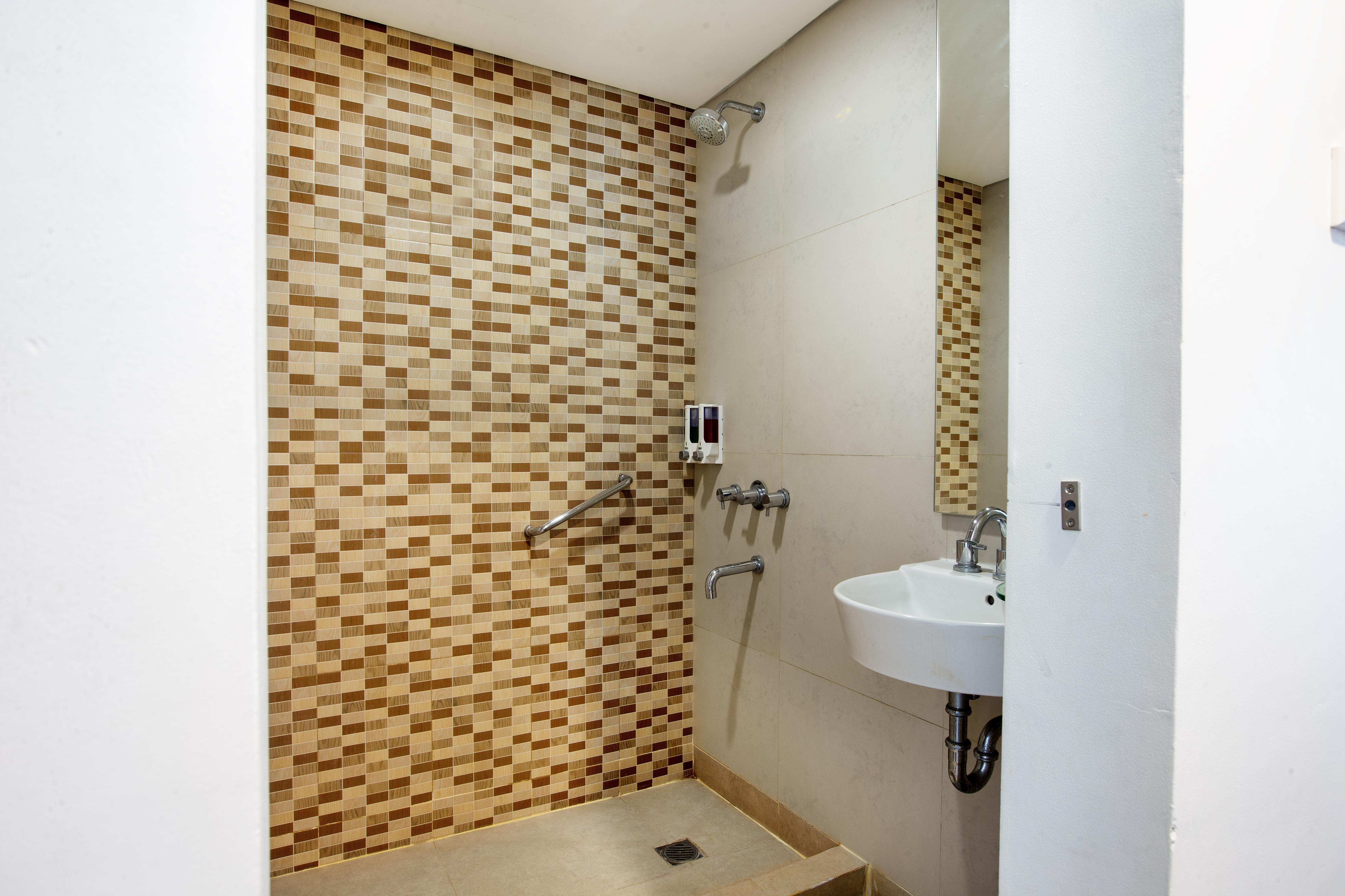 Carani Hotel Yogyakarta Esterno foto