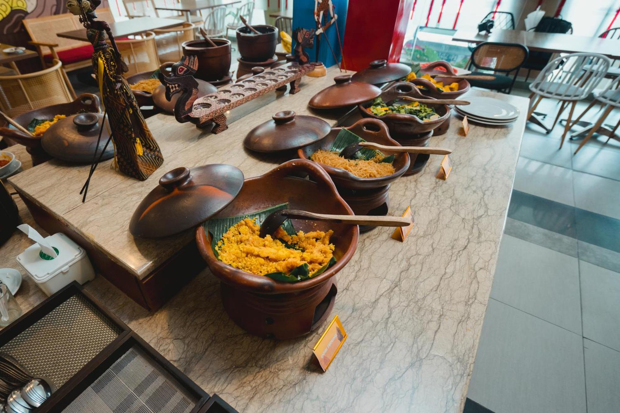 Carani Hotel Yogyakarta Esterno foto
