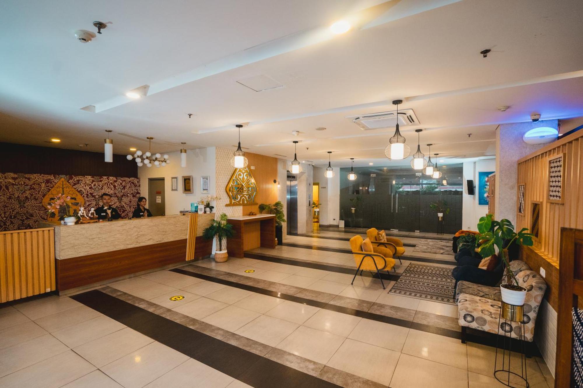 Carani Hotel Yogyakarta Esterno foto