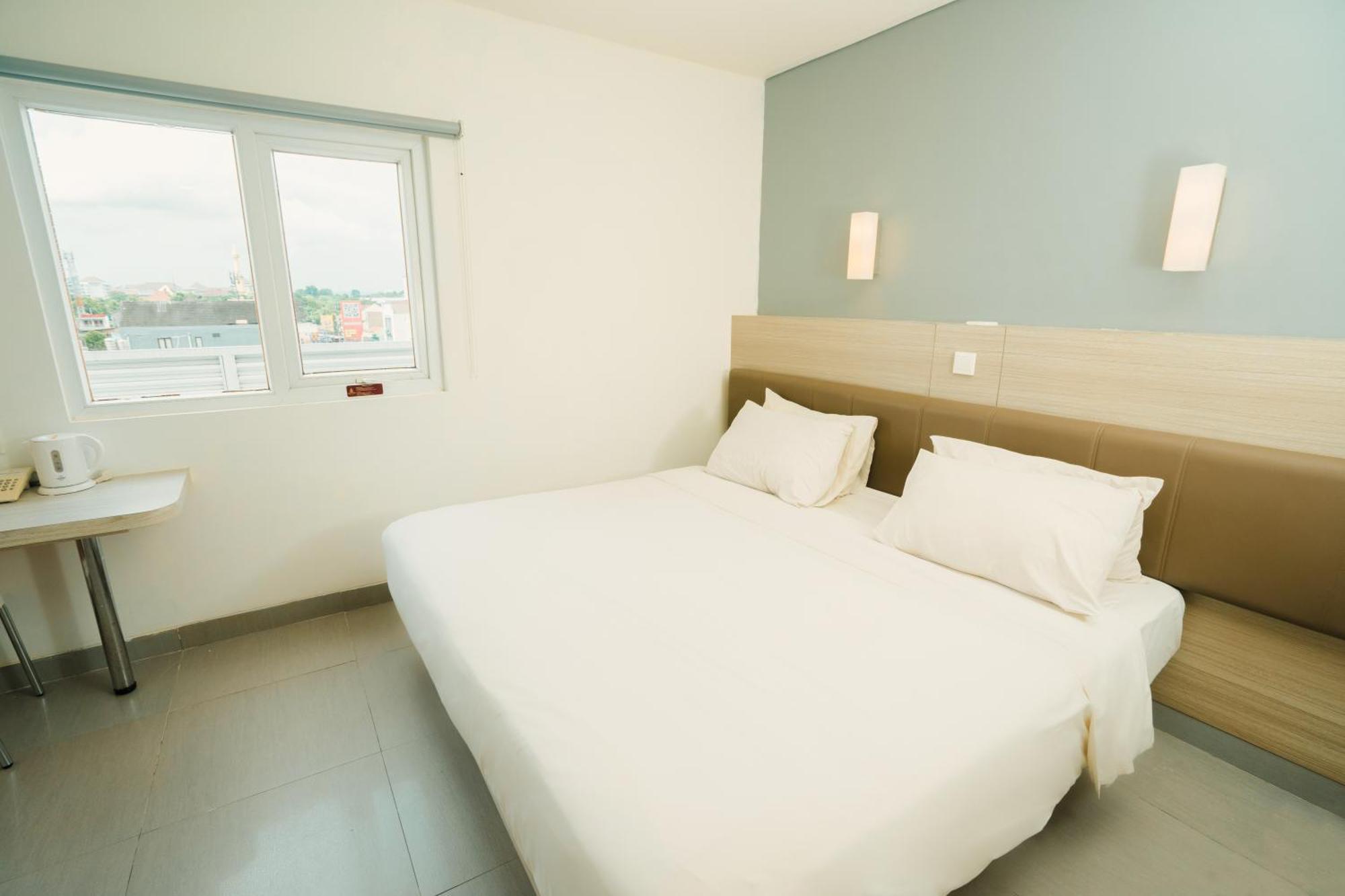 Carani Hotel Yogyakarta Esterno foto